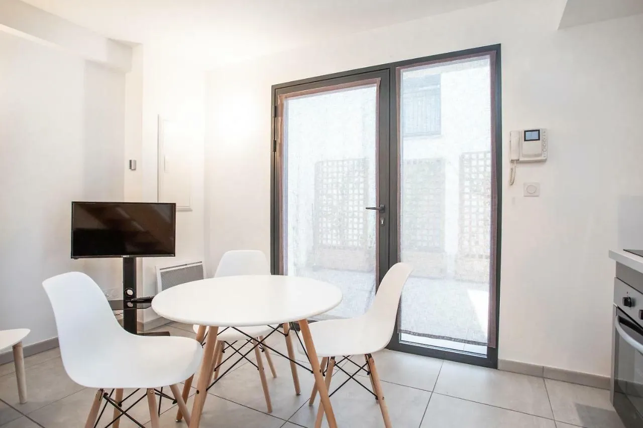 004 - Appartement Moderne et Terrasse - Jeanne d'Arc, Toulouse France